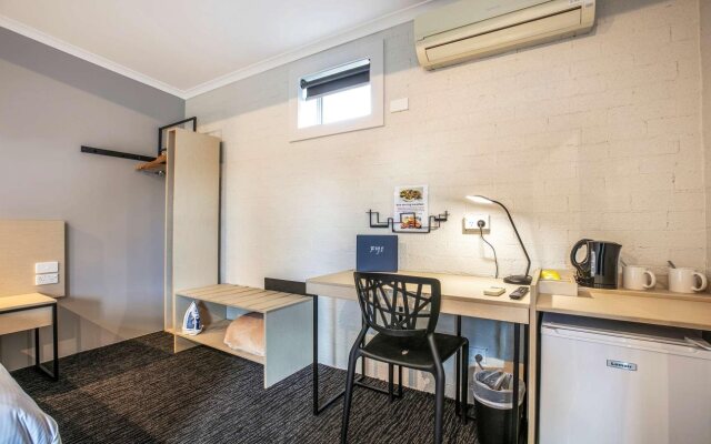 Nightcap at Colyton Hotel