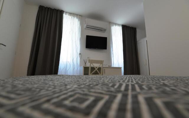 Apartments and Rooms Oliva