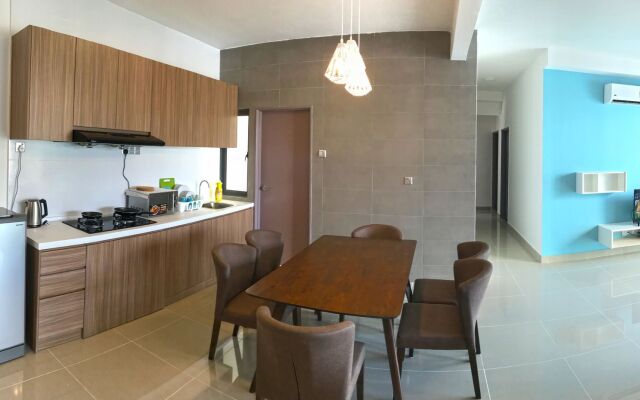One Amerin Mall & Suites