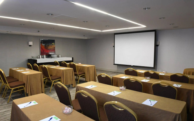 Holiday Inn Irving Las Colinas by IHG
