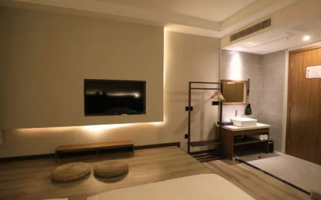 Yahao Hotel (Yongchuan East Railway Station)