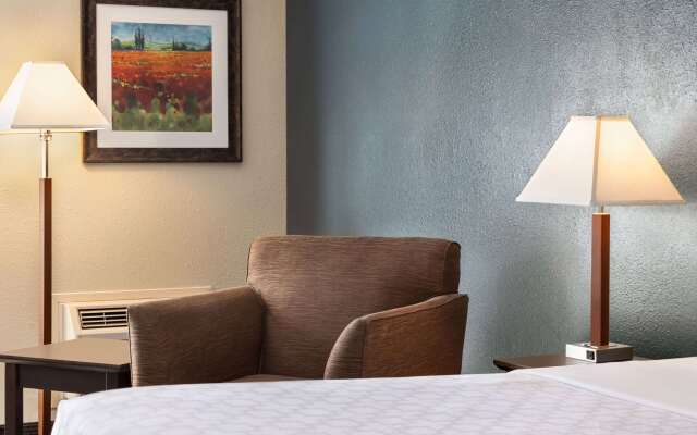 AmericInn by Wyndham La Crosse Riverfront-Conference Center