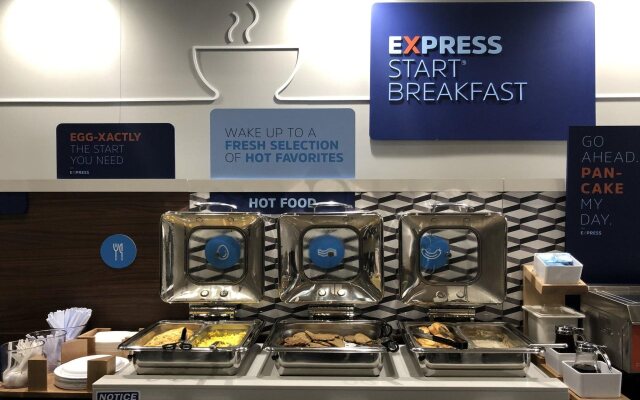 Atwell Suites Austin Airport by IHG