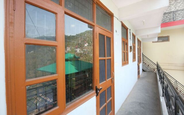 Oyo 14048 Home Cozy Studio Nahan Kasauli