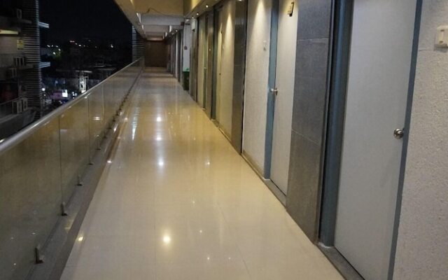 Hotel Apple Inn By GRB