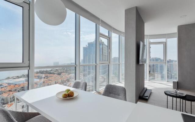 Sea and Sky Apartment