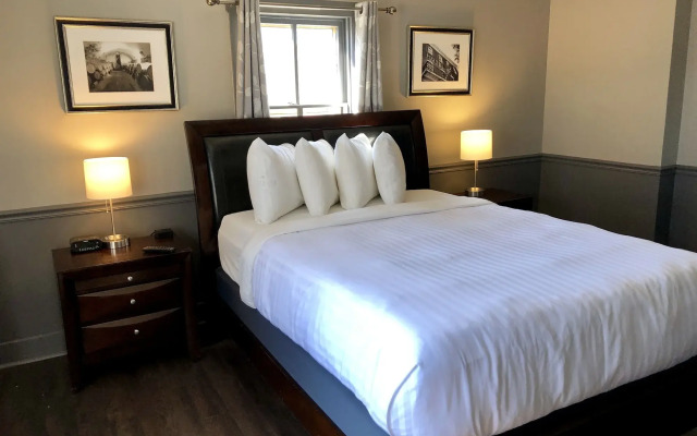 Captain Wohlt Inn Bed & Breakfast