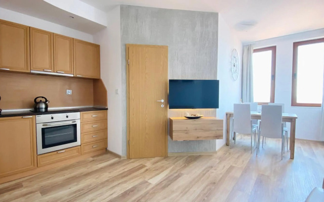 Garden of Eden Apartments
