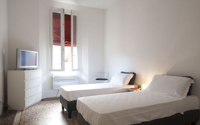 Central Design Apartment