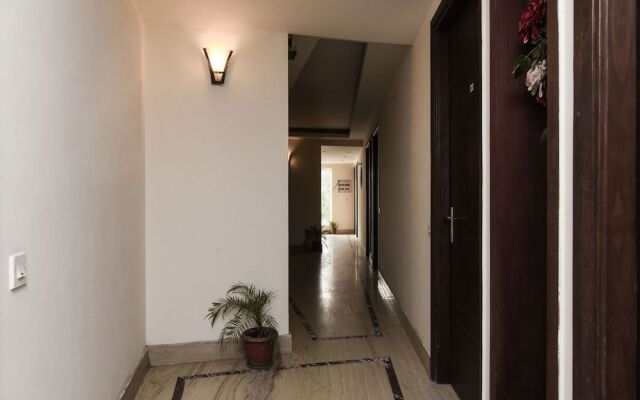 OYO 644 Hotel Haris Court