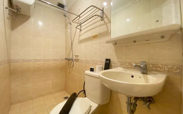Spacious And Scenic Studio At Majesty Apartment Bandung