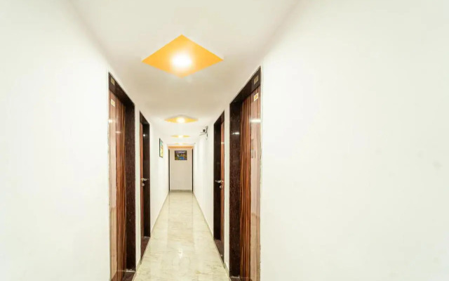 Itsy Hotels Anand Executive, Near Amanora