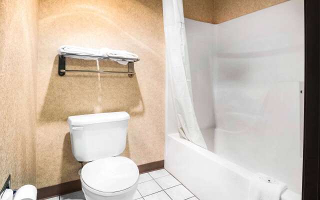 Quality Inn Monee I-57