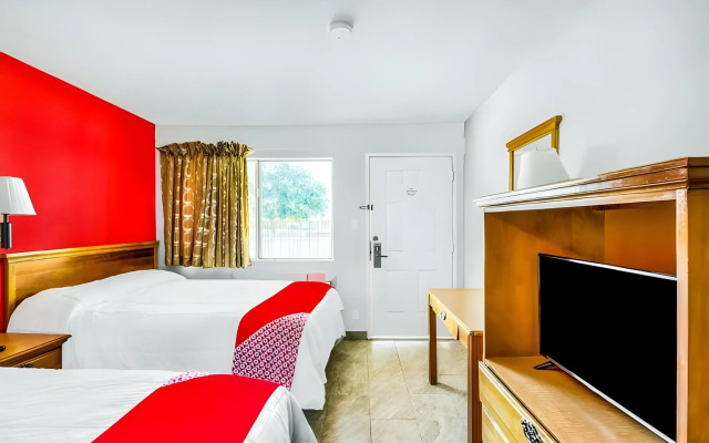 OYO Hotel Houston Southwest I-69