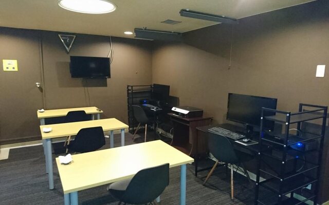 Atsugi Capsule Hotel