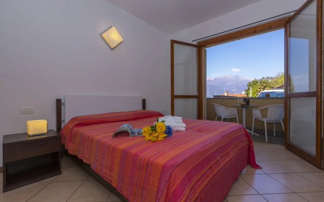 Fontana Del Lago Apt. 13