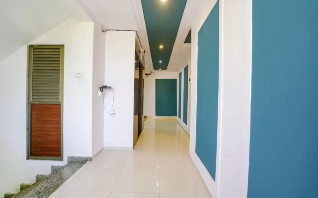 Fabhotel Silver Cloud