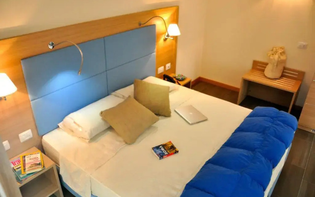 325 Tor Vergata Hotel