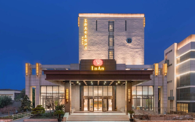 Savile K-Knight Luan Hotel