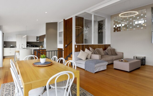 Spectacular Views - 4 Bedroom House