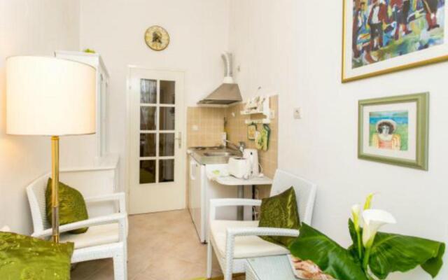 Apartments Adriana Flora