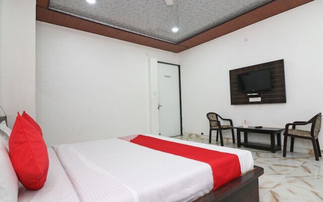 OYO 24123 Maha Nandini Resort