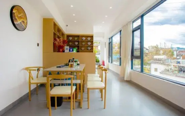 Yinian Huakai Xinian Homestay