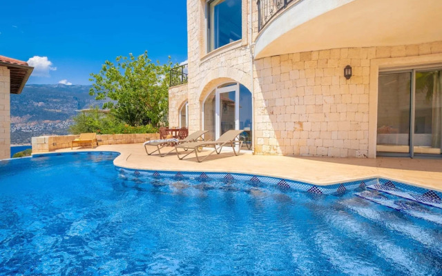 Fortuna Peninsula Apart