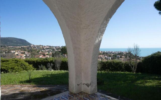 N111 - Numana, Villa Singola Con Giardino E Vista Mare