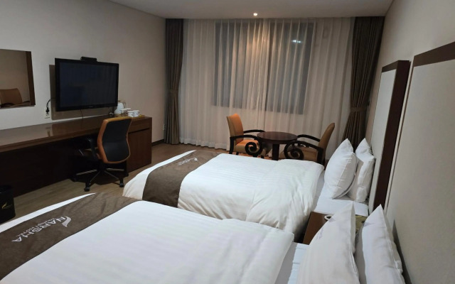 Narsha Hotel
