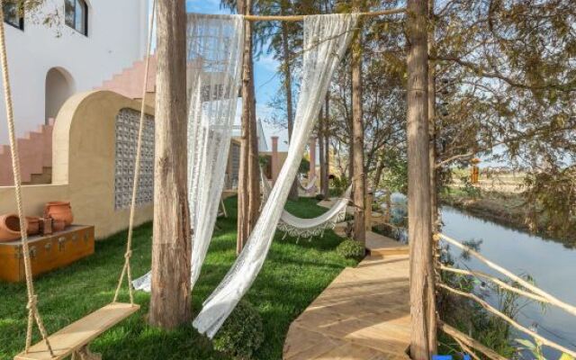 Sanjian Homestay (Shanghai International Tourism Resort)