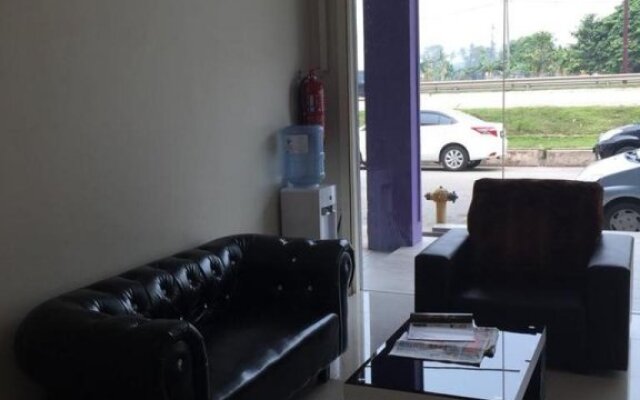 Tas Sakura Budget Hotel