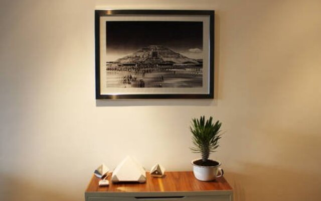 Exclusive Suite with Pool Well Located