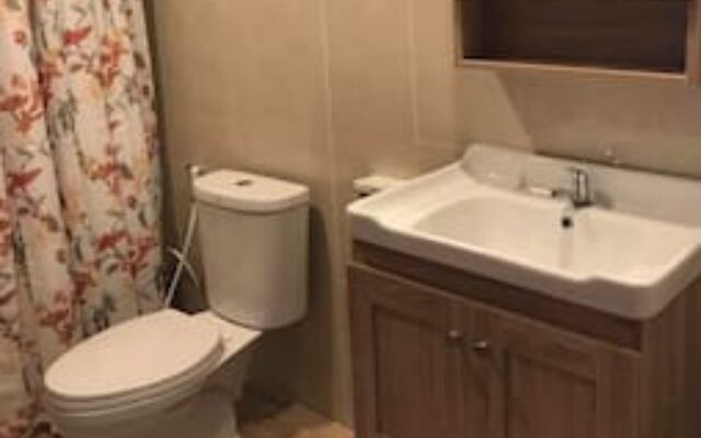 Maa Damnoen B&B