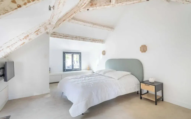 Charming Small Private House - Marseille 8th