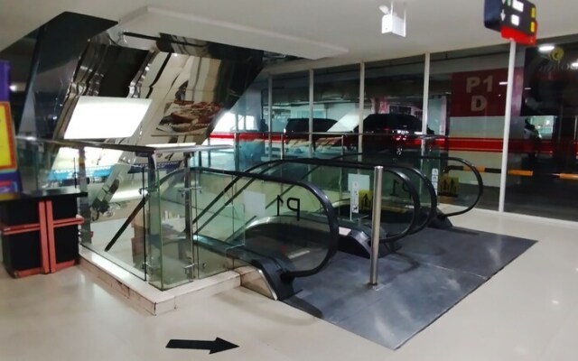 Homey 1Br Apartment At Aryaduta Residence Surabaya