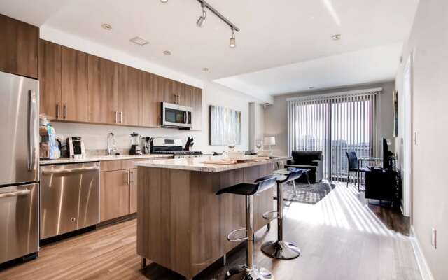 Global Luxury Suites at South Arlington