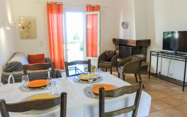 Holiday Home Domaine des Collieres