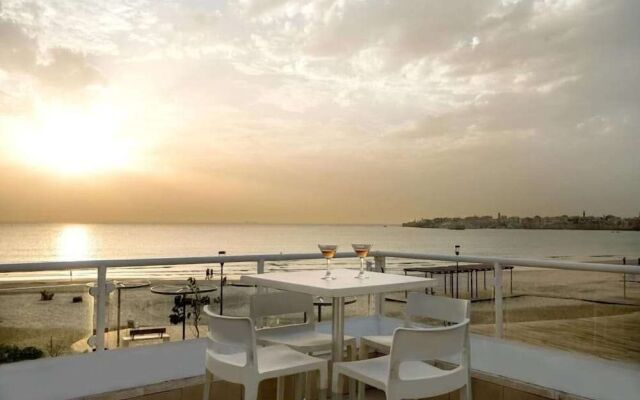 Acco Beach Hotel