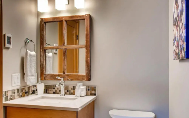 385 Moonshine Crescent by Okanagan Premier