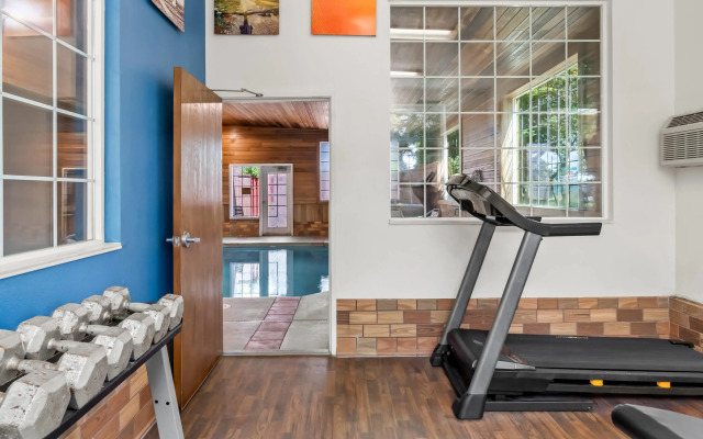 Comfort Suites Clackamas