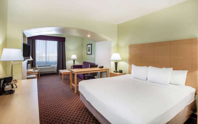 La Quinta Inn & Suites by Wyndham Odessa North