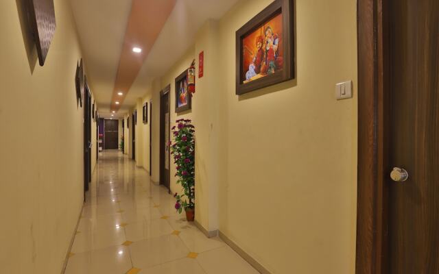 OYO 11867 Hotel Nilkanth Inn