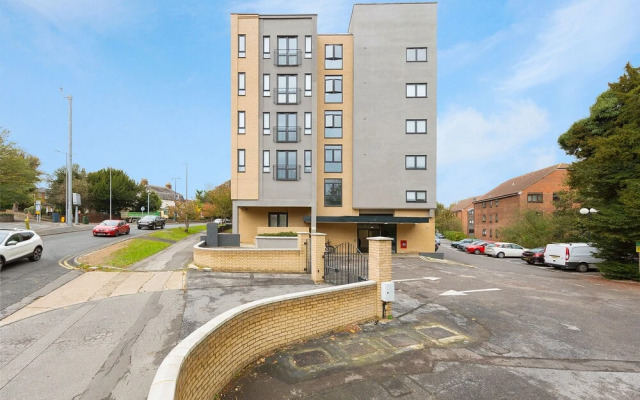 Golden Heights Suites by Kasar Stays
