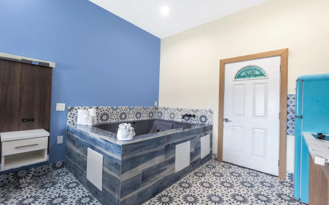 La Vyoma Villas, Westpark Hwy 6