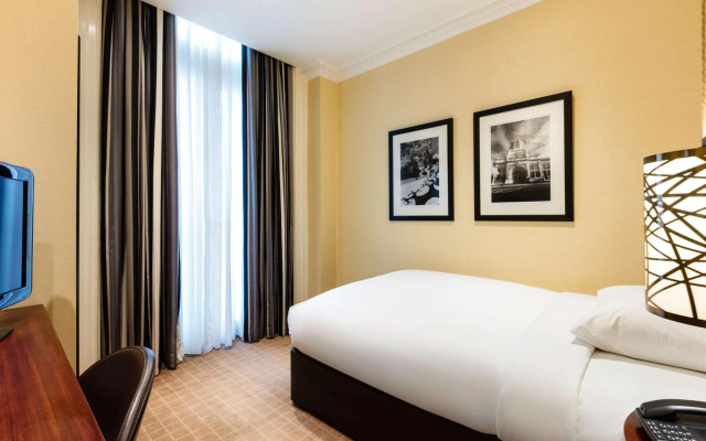 Maingate Lakeside Resort