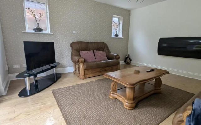 Modern 3 Bed Home Solihull Centre