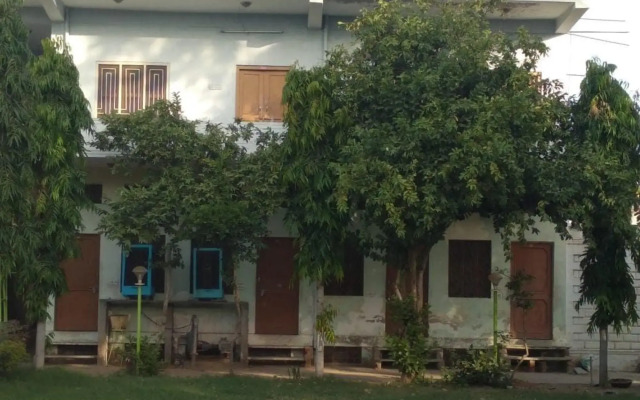 Hotel Shiv Palace