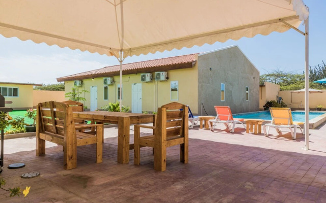 Rooi Santo Residence
