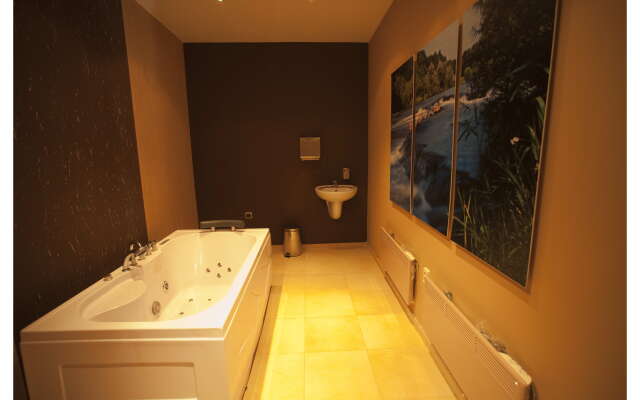 Apart-Hotel "Bendita-Mare"